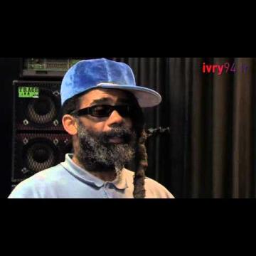 Preview image for the video "2011-05-19 Fishbone @ Le Hangar - Ivry - France (video-2411)".