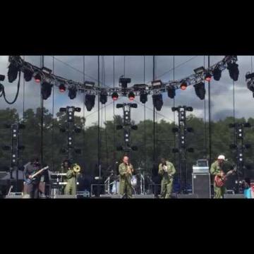 Preview image for the video "2015-09-13 Fishbone @ Lockn' Music Festival - Arrington - VA United States (video-2862)".