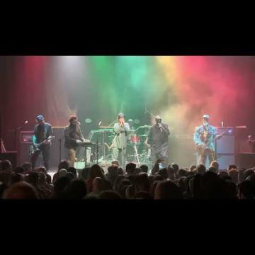 Preview image for the video "2022-12-09 Fishbone @ Rickshaw Theatre - Vancouver - BC Canada (video-22314)".