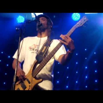 Preview image for the video "2010-07-25 Fishbone @ Carioca Club - Sao Paulo - Brazil (video-2139)".