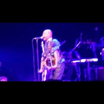 Preview image for the video "2013-01-05 Fishbone @ Palais Omnisports Paris-Bercy - Paris - France (video-2551)".