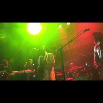 Preview image for the video "2012-10-21 Fishbone @ L'Usine à Chapeaux - Rambouillet - France (video-2814)".