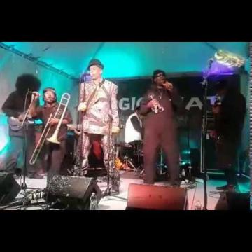 Preview image for the video "2017-03-10 Fishbone @ 22nd Annual Mardi Gras Magic Hat Brewery - Burlington - VT United States (video-2941)".