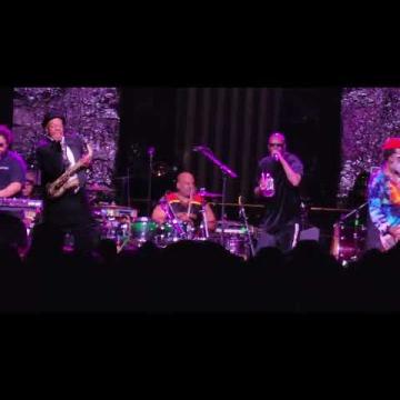 Preview image for the video "2023-05-20 Fishbone @ Santa Cruz Civic Auditorium - Santa Cruz - CA United States (video-20012)".