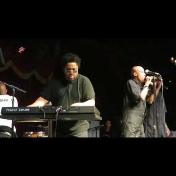 Preview image for the video "2018-11-06 Fishbone @ Brooklyn Bowl - Brooklyn - NY United States (video-21415)".