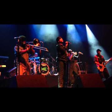 Preview image for the video "2015-05-06 Fishbone @ The Westcott Theather - Syracuse - NY United States (video-2806)".