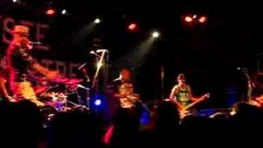 Preview image for the video "2008-04-26 Fishbone @ Elysée Montmartre - Paris - France (video-1939)". Preview image for the video "2008-04-26 Fishbone @ Elysée Montmartre - Paris - France (video-1939)".