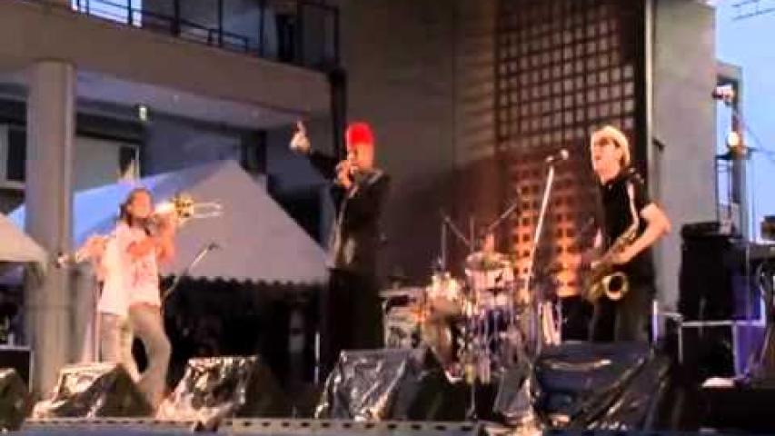 Preview image for the video "2011-08-06 Fishbone @ Yamanakako Community Plaza - Yamanakako - Japan (video-2774)".