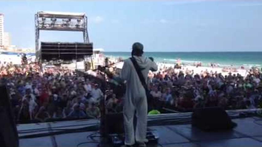 Preview image for the video "2012-09-21 Fishbone @ De Luna Festival - Pensacola - FL United States (video-2464)".