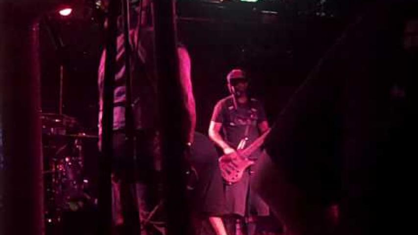 Preview image for the video "2009-08-14 Fishbone @ Surf Club - Ortley Beach - NJ United States (video-2057)".