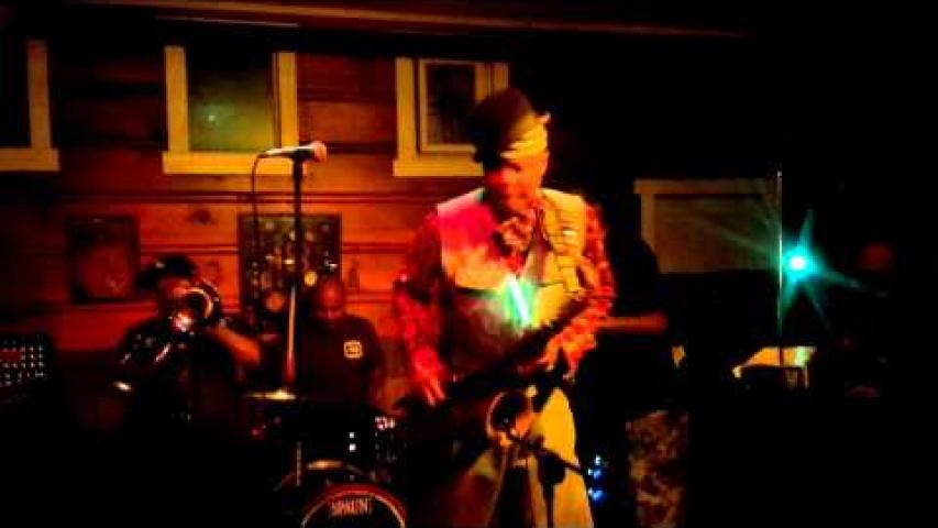 Preview image for the video "2014-04-04 Fishbone @ Northern Delights - Hayfork - CA United States (video-2603)".