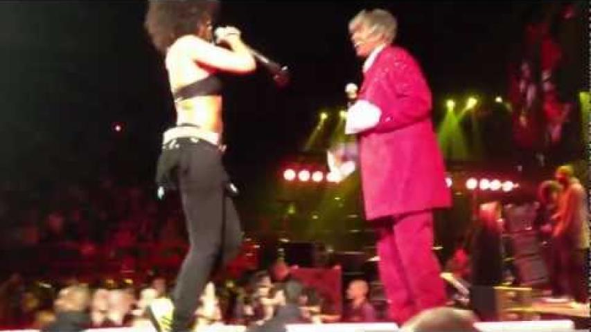 Preview image for the video "2013-01-05 Fishbone @ Palais Omnisports Paris-Bercy - Paris - France (video-2489)". Preview image for the video "2013-01-05 Fishbone @ Palais Omnisports Paris-Bercy - Paris - France (video-2489)".