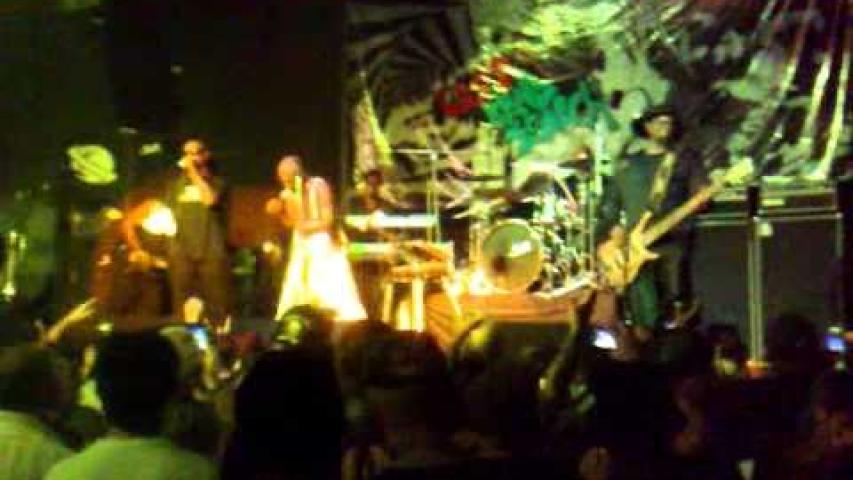 Preview image for the video "2010-07-22 Fishbone @ Club Eazy - Sao Paulo - Brazil (video-2164)".