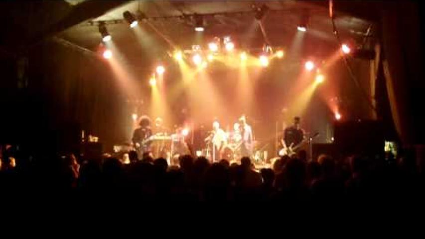 Preview image for the video "2014-05-20 Fishbone @ Magasin 4 - Brussels - Belgium (video-2628)".