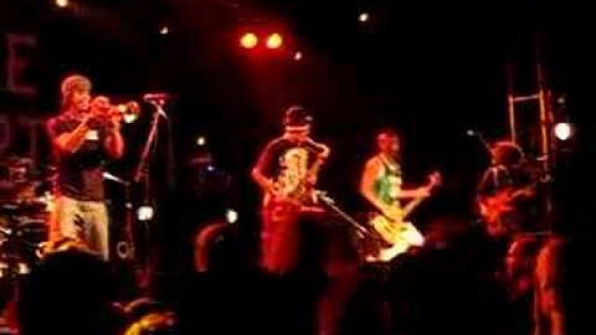 Preview image for the video "2008-04-26 Fishbone @ Elysée Montmartre - Paris - France (video-1941)". Preview image for the video "2008-04-26 Fishbone @ Elysée Montmartre - Paris - France (video-1941)".