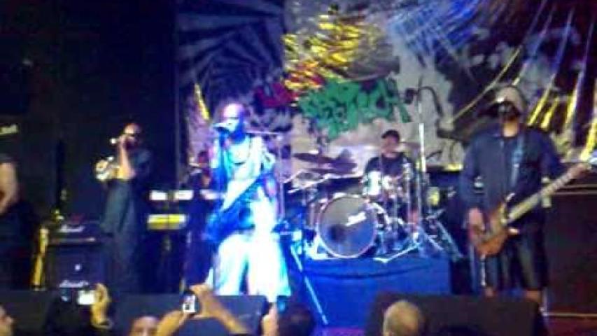 Preview image for the video "2010-07-22 Fishbone @ Club Eazy - Sao Paulo - Brazil (video-2166)".